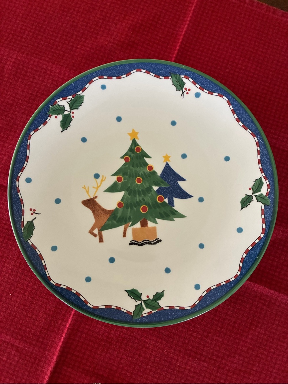 Set of 3 Mikasa Christmas Glow DW 108 Dinner Plates